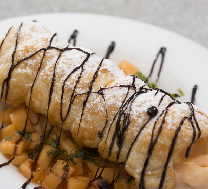 Cannolo con Gelato di Ricotta e Melone