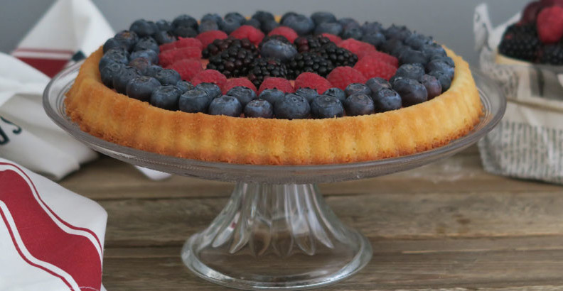 Torta di Frutta con Crema al Latte